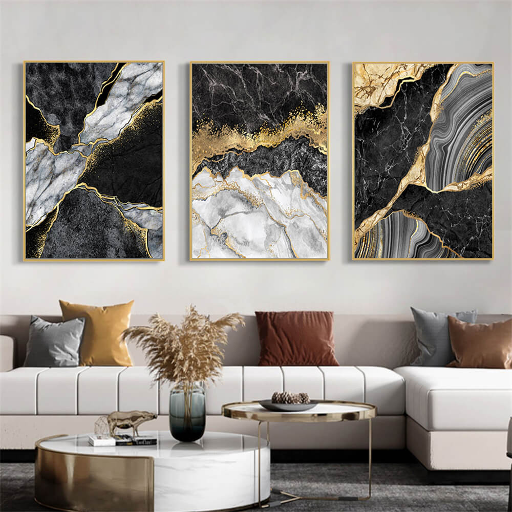 Trittico "Risonanze Marmoree": effetto marmo nero, oro e grigio su tela.