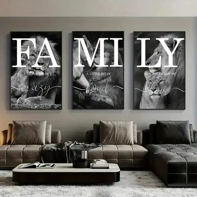 "Quadro su tela 'Family' con immagini potenti di leoni e frasi dedicate alla famiglia, ideale per un ambiente accogliente e motivazionale."