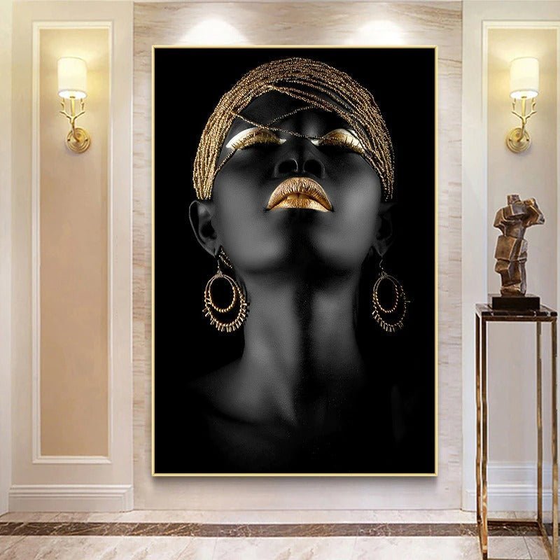 Quadro Purezza Gold, dipinto con dettagli dorati, che incarna eleganza e lusso, ideale per decorare spazi raffinati e moderni.