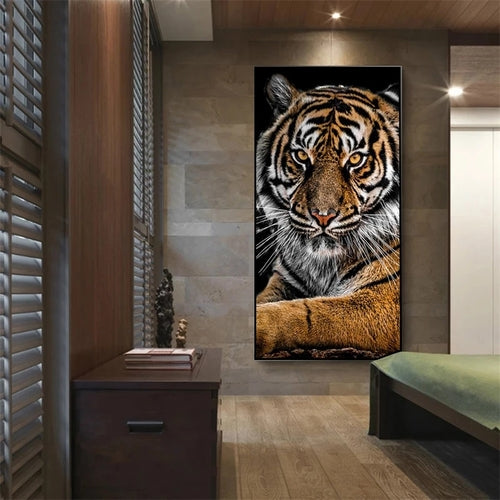Quadro La Tigre, un dipinto che rappresenta la forza e la bellezza della tigre, ideale per arredare con un tocco di natura e potenza.
