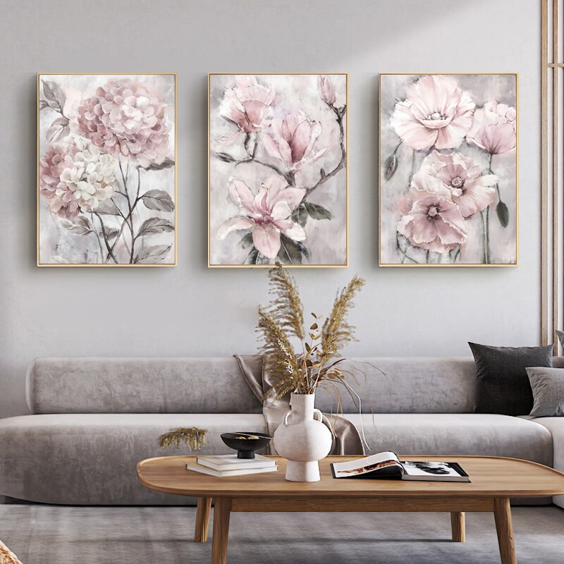 Set di 3 quadri “Passione Floreale Rosa”: petali delicati, foglie sottili, texture acquerello su tela.