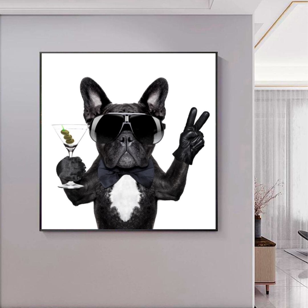 Quadro moderno con ritratto di bulldog francese con occhiali e cocktail di martini