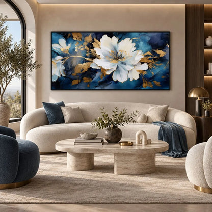 Aurea Floreale: quadro su tela con cornice nera floreale peonia oro con petali dettagliati e sfumature dorate su sfondo neutro. Uno dei nostri quadri su tela botanici più raffinati.