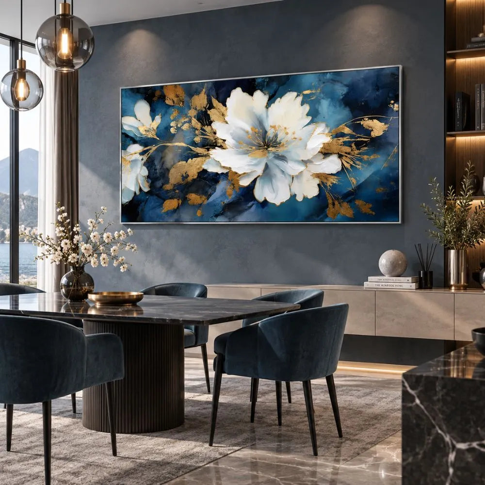 Aurea Floreale: quadro su tela con cornice argento floreale peonia oro con petali dettagliati e sfumature dorate su sfondo neutro. Uno dei nostri quadri su tela botanici più raffinati.