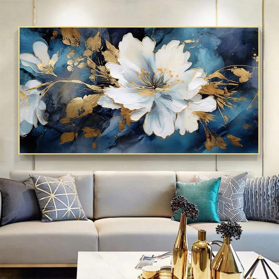 Aurea Floreale: quadro floreale peonia oro con petali dettagliati e sfumature dorate su sfondo neutro. Uno dei nostri quadri su tela botanici più raffinati.