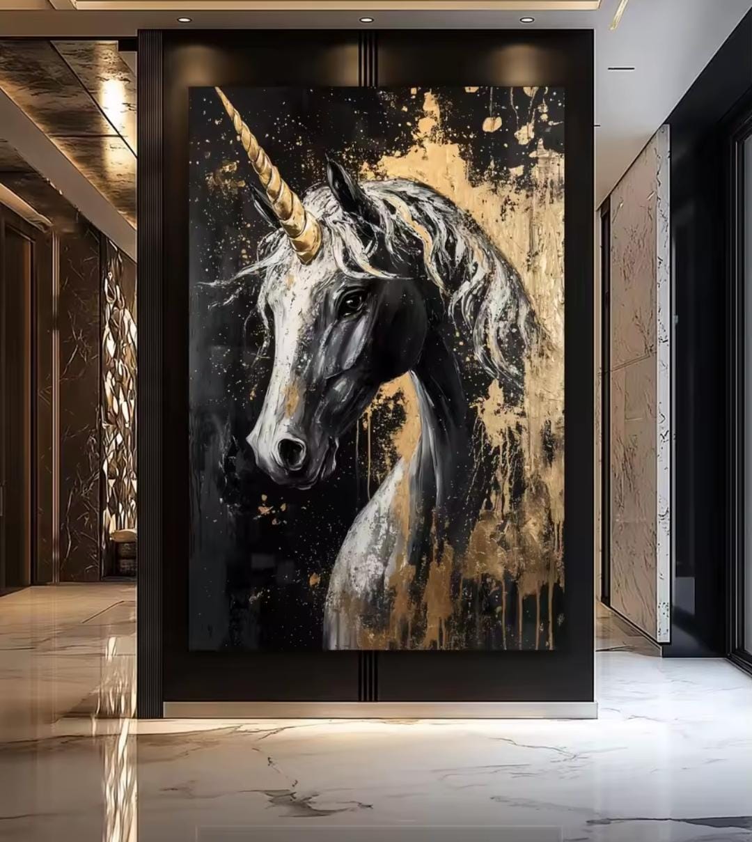 Guardiano della Purezza: quadro unicorno moderno in primo piano con corno in evidenza, stampa su tela animale mitologico che unisce purezza ed energia in un arredo elegante.