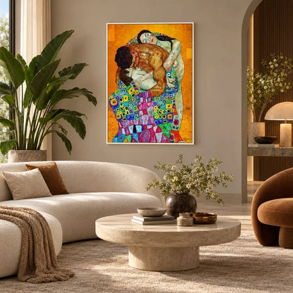 La Famiglia di Gustav Klimt quadro su tela con  cornice bianca di figure abbracciate e motivi decorativi colorati, quadro d’arte per soggiorno elegante