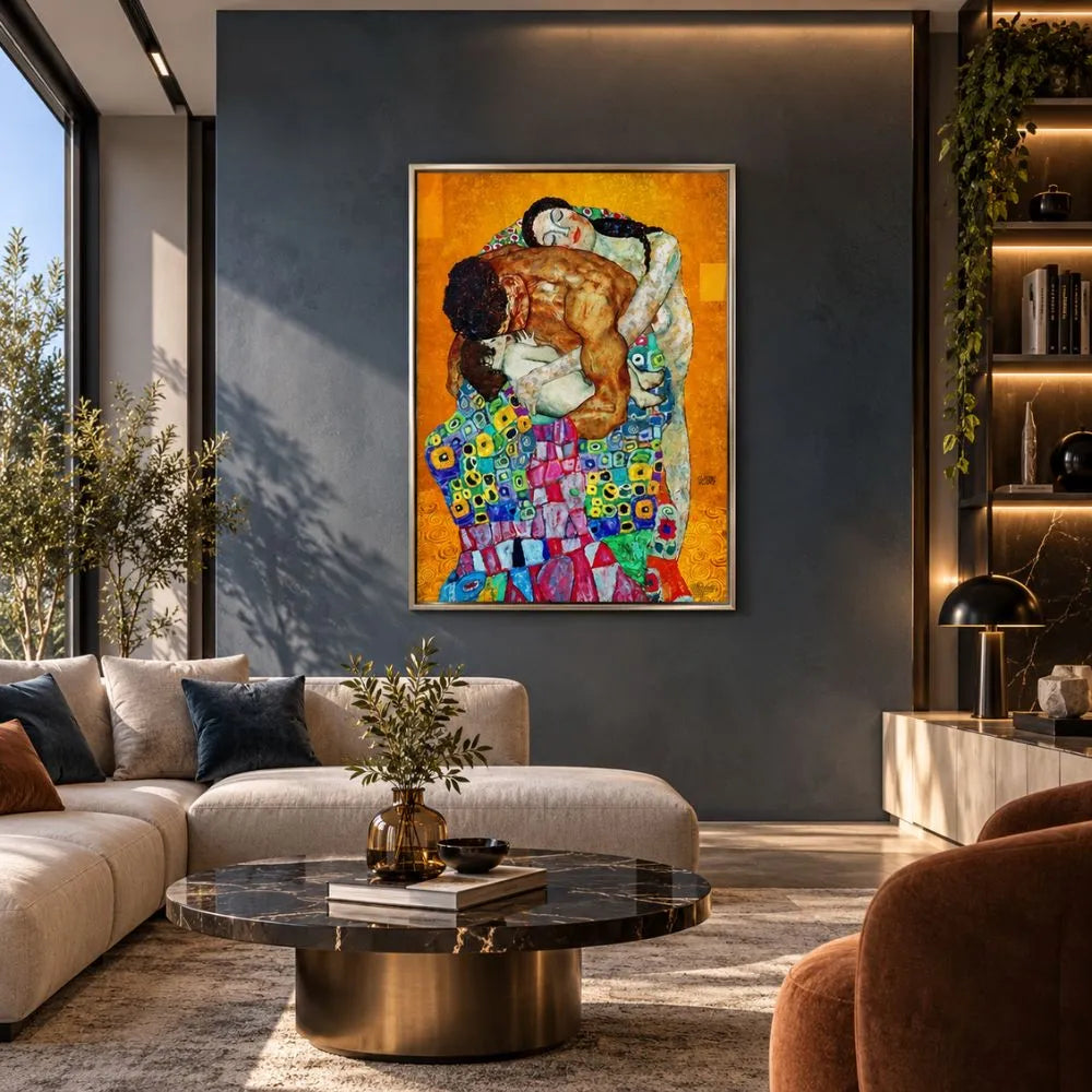 La Famiglia di Gustav Klimt quadro su tela con  cornice argento di figure abbracciate e motivi decorativi colorati, quadro d’arte per soggiorno elegante