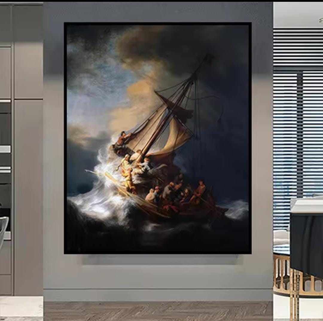 La tempesta sul Mare di Galilea Rembrandt: quadro tempesta Barocco con una barca in balia delle onde e marinai in difficoltà. Stampa su tela arte olandese con chiaroscuro intenso.