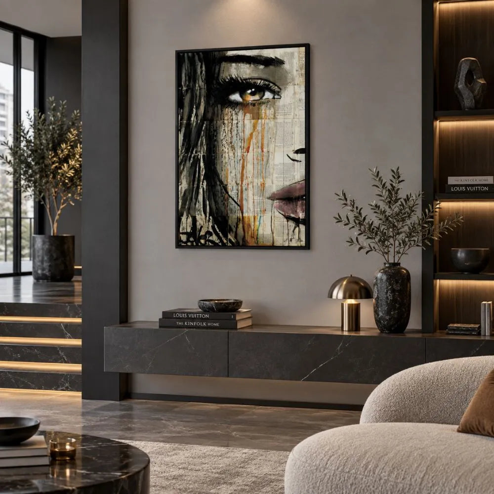 Lacrime sul Viso quadro moderno su tela con volto femminile, occhio e colature astratte su sfondo collage con cornice nera per soggiorno moderno