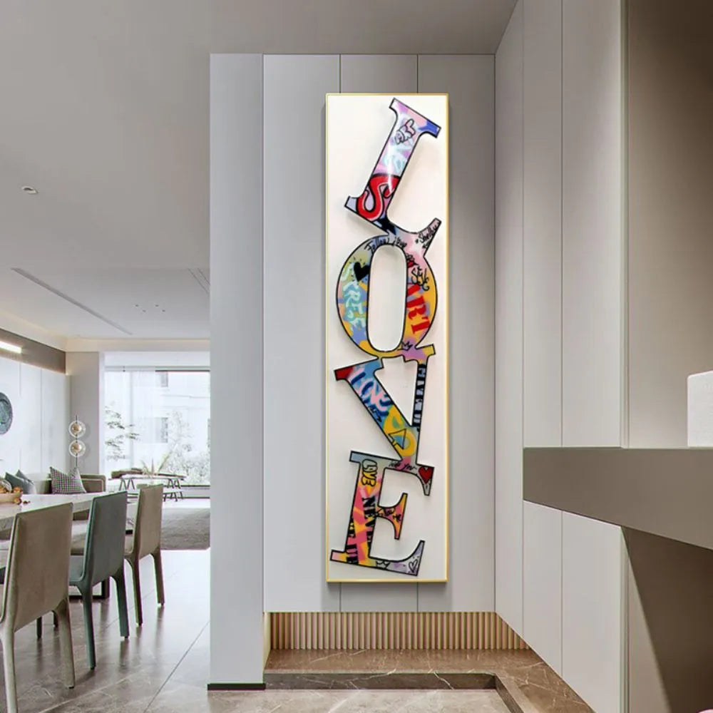 Quadro su tela “Love Graffiti” con scritta colorata e vibrante in stile street art, perfetto per dare un tocco urban e romantico alla tua casa