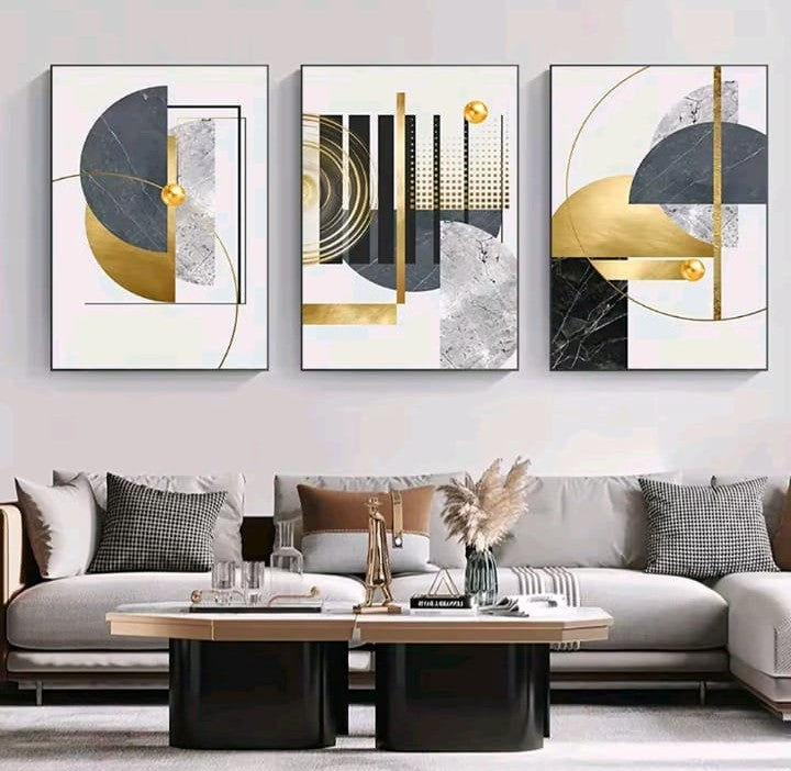 Lusso Black Gold: quadro astratto nero blu oro in un trittico moderno. Trittico arte moderna lusso con sfumature di blu petrolio, grigio scuro e dettagli in oro liquido.