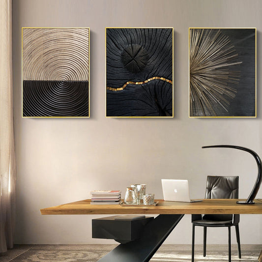 Set "Minimalista Retrò" appeso in soggiorno: trittico di quadri su tela con design astratto elegante.