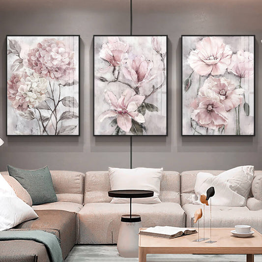 Set di 3 quadri “Passione Floreale Rosa”: petali delicati, foglie sottili, texture acquerello su tela.