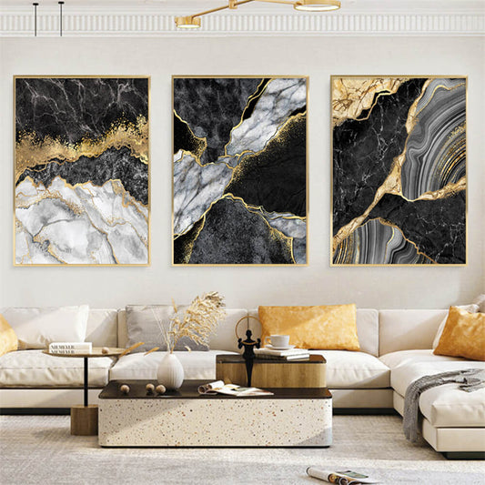 Trittico "Risonanze Marmoree": effetto marmo nero, oro e grigio su tela.