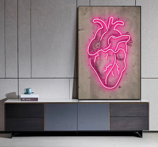 Quadro su tela 'Cuore Neon' con effetto neon luminoso, ideale per arredare la casa con un tocco di colore e passione.