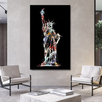 Quadro su tela raffigurante la Statua della Libertà con graffiti colorati, stile street art moderno e vivace, perfetto per arredamenti urban