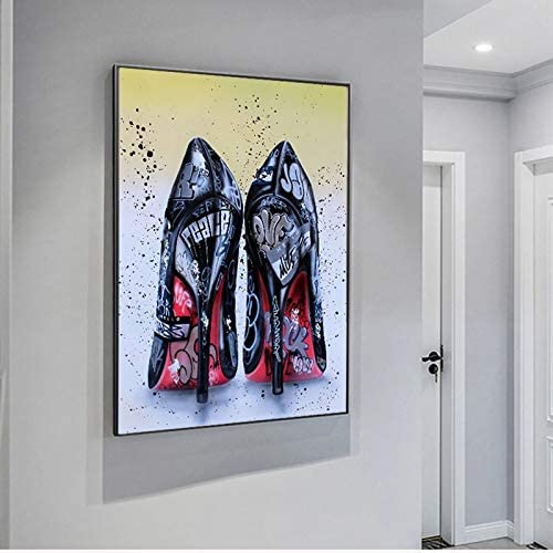 Quadro moderno "Tacchi Lover Graffiti" con elementi di graffiti artistici e tacco rosso su sfondo urbano.