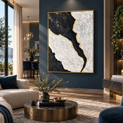 Quadro Marmo Elegante astratto effetto marmo nero, bianco e oro su tela con cornice oro in sala da pranzo moderna