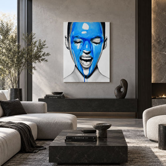 Passione in Blu quadro moderno su tela con volto femminile in bianco e nero e intense colature blu, ideale per soggiorno moderno