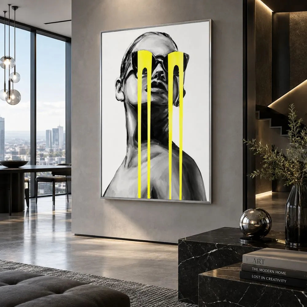 Woman Pop Art quadro moderno su tela con ritratto femminile bianco e nero e dettagli gialli con cornice argento per soggiorno moderno